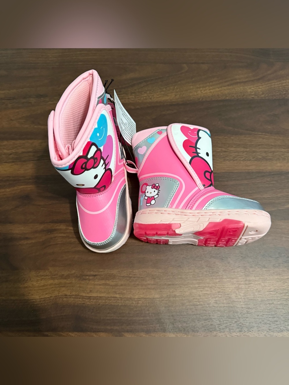 NWT light up hello kitty snow boots